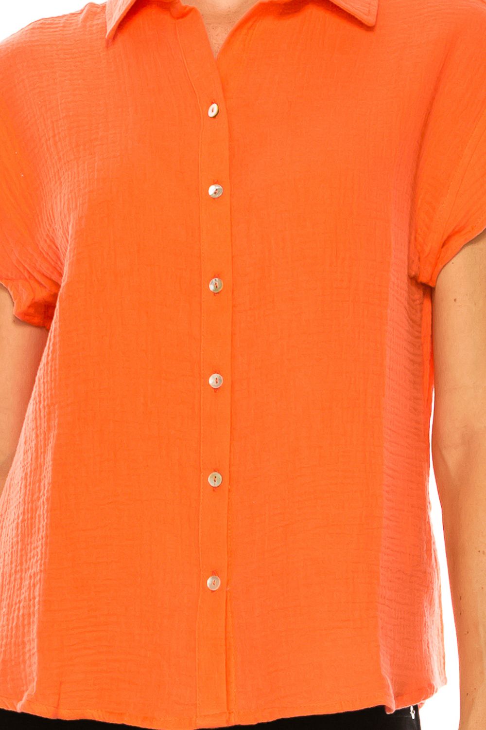 Grand & Greene Bubble Linen Collared Button Top