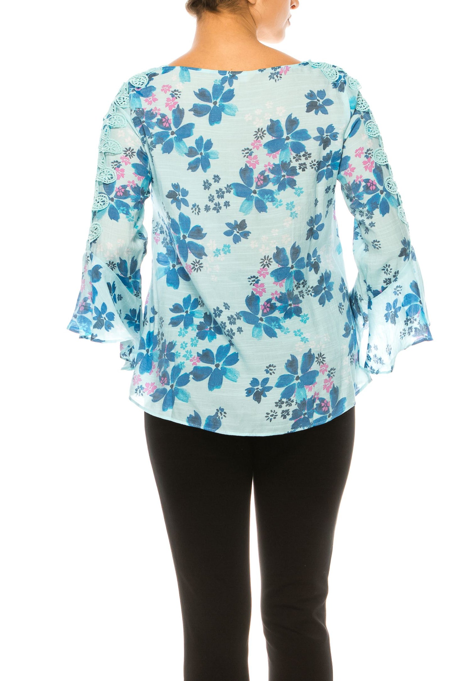 Hope & Harlow Applique Sleeve Floral Top